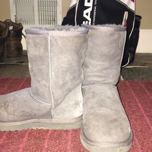 Short grey ugg boots